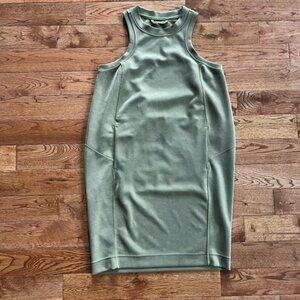 Lululemon Softstreme Back In Action Dress size 4